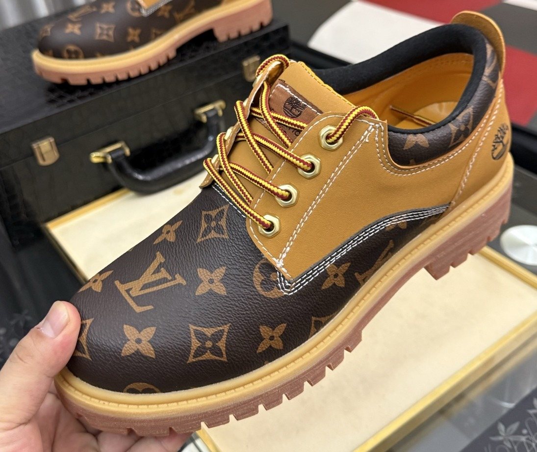 Timberland Tan & Brown Patterned Lace-Up Shoes — front