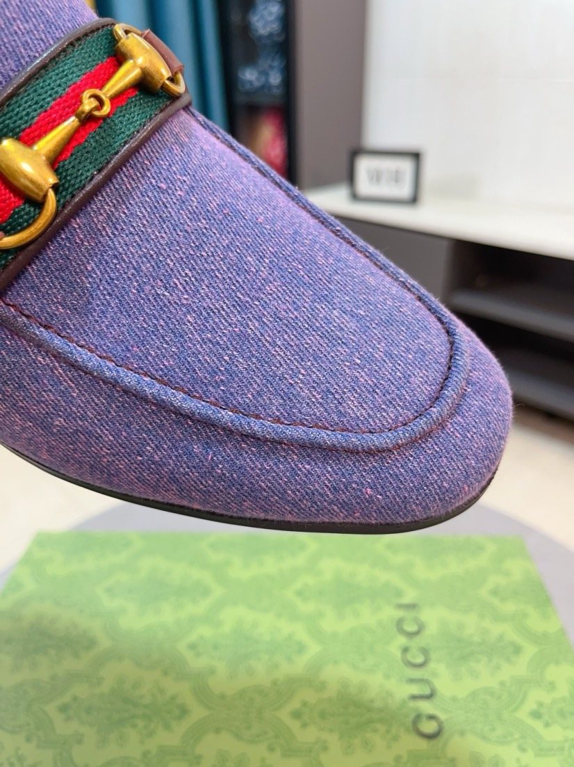 Gucci Purple-Blue Brown-Trim Loafers — detail