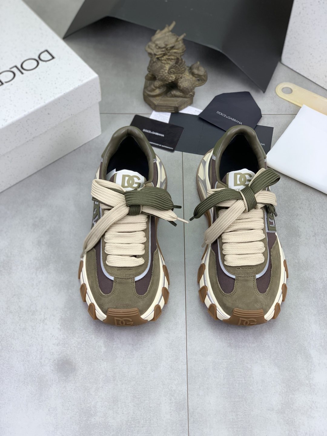 微商相册测试鞋子-Dolce & Gabbana Logo Panel Low-Top Sneakers — side