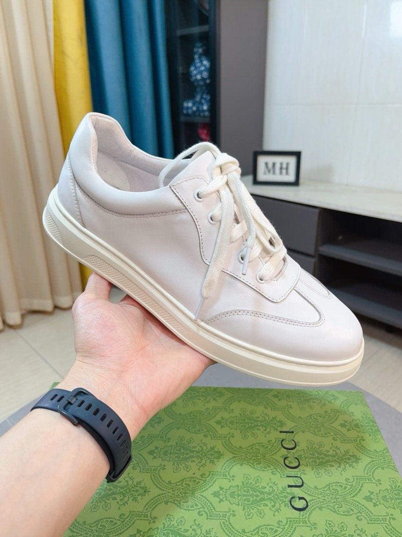 Gucci Low-Top Lace-Up Sneakers — side