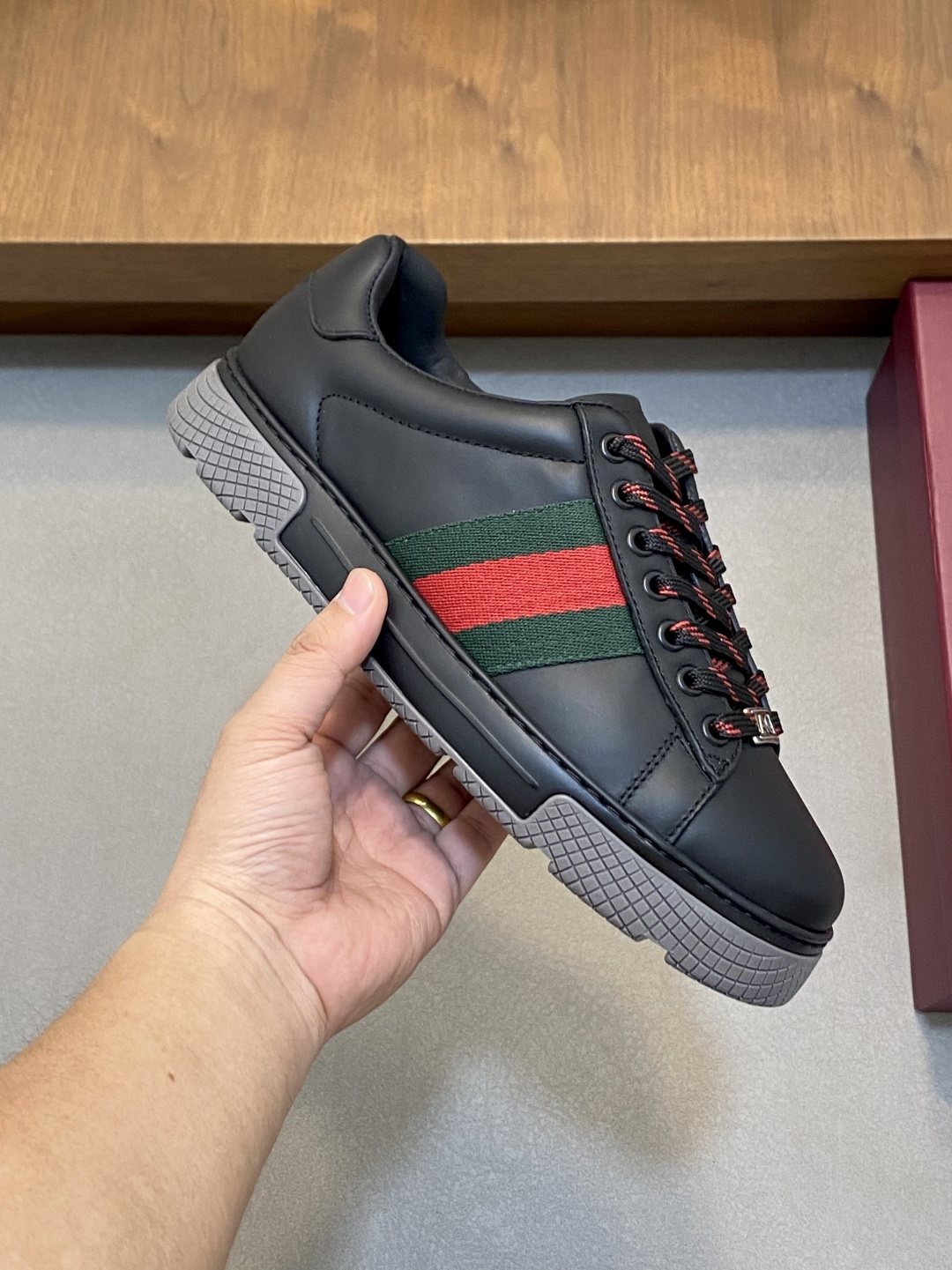 Gucci Stripe Low-Top Sneakers — side